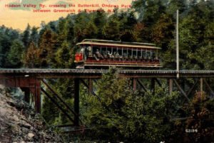 Hudson Valley - Ry Crossing the Battenkill