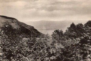 Kaaterskill Cove and Hudson Valley from Squirrel Inn - NY