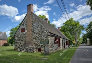 Historic colonial building on Huguenot Street in New Paltz, New York